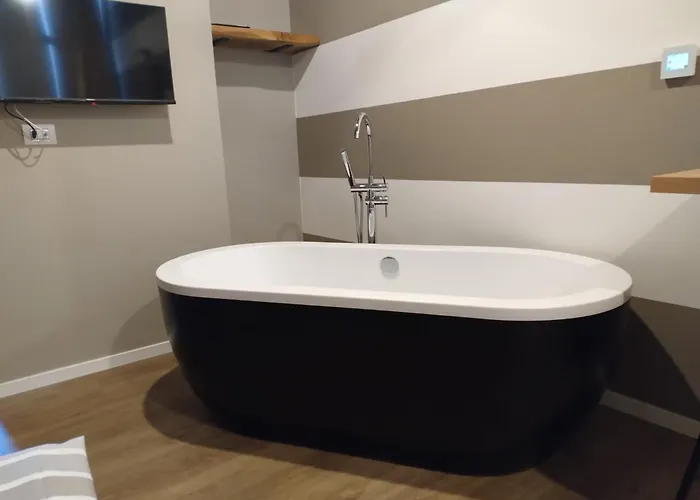 Da Manu Loft Centro Storico Danoifano It 公寓 法诺